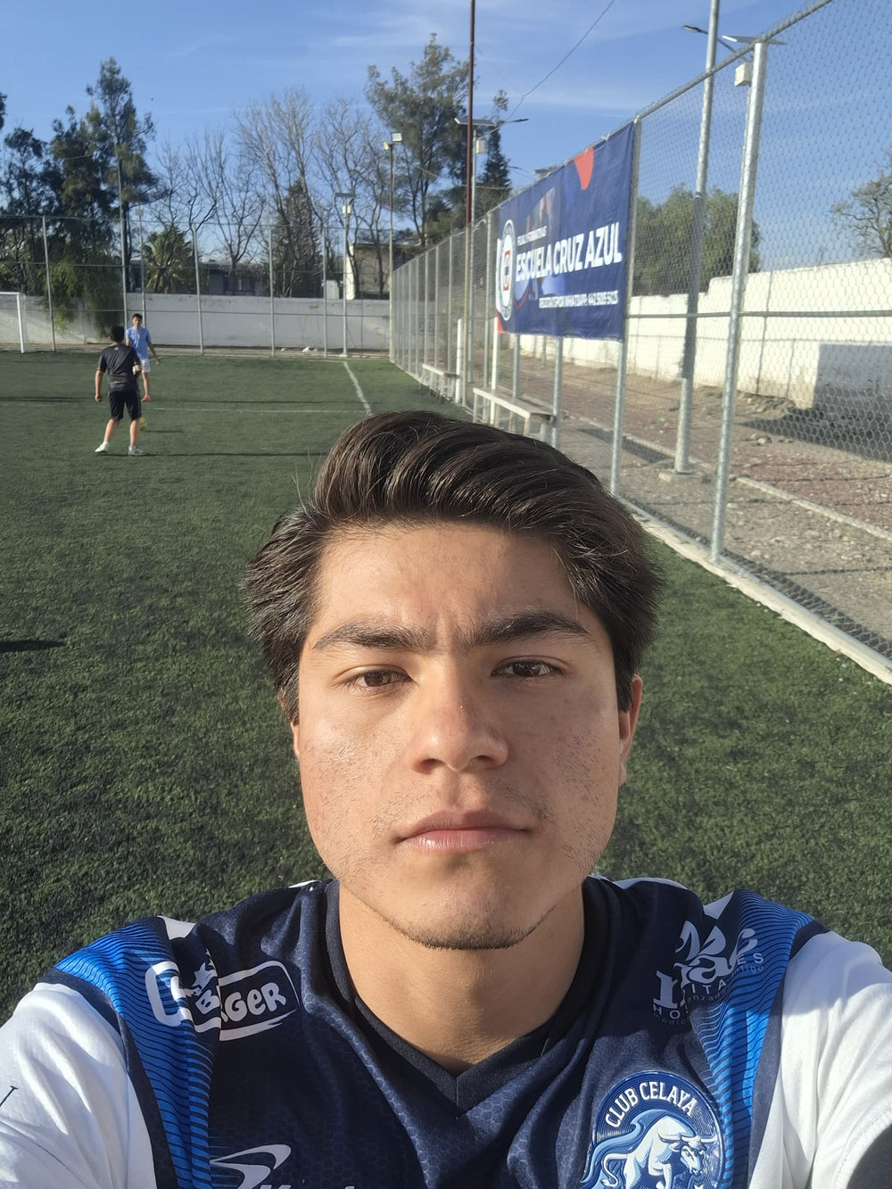 Cliente de M90 usando un jersey